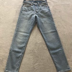 New ** Levi's Wedgie Jeans